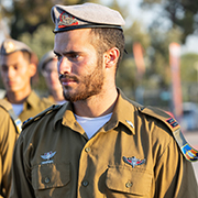 סרן נועם רביד ז"ל, אחיו של רביד עידו, סטודנט במגמה להנדסת חשמל, בפקולטה להנדסה