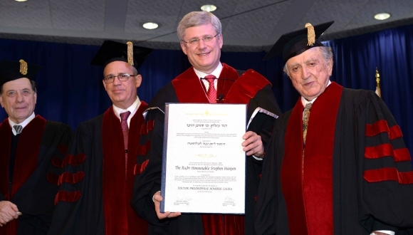 ראש ממשלת קנדה, סטיבן הארפר, קיבל תואר דוקטור לשם כבוד מטעם אוניברסיטת תל-אביב