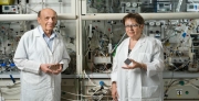 חוקרים בבית הספר לכימיה מפתחים מצברים ננו-מטריים לשימושים חדשניים
