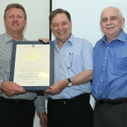אוניברסיטת תל-אביב העניקה את פרס קונסטנטינר בחינוך יהודי לתכנית שליחי הקיץ של הסוכנות היהודית