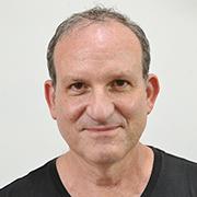 פרופ' שי צוקר