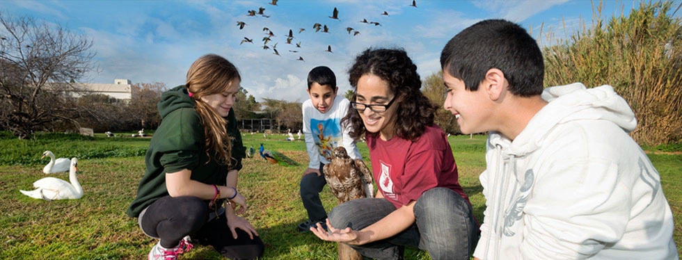 בשירות הקהילה