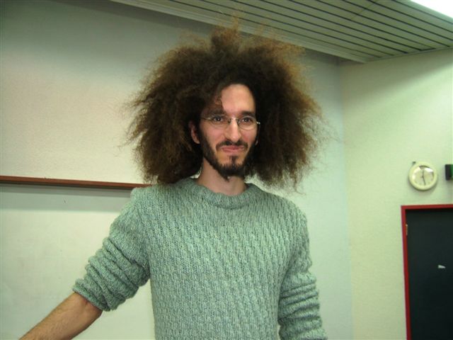 גדי בקורס להנדסה של יעקב קנטור